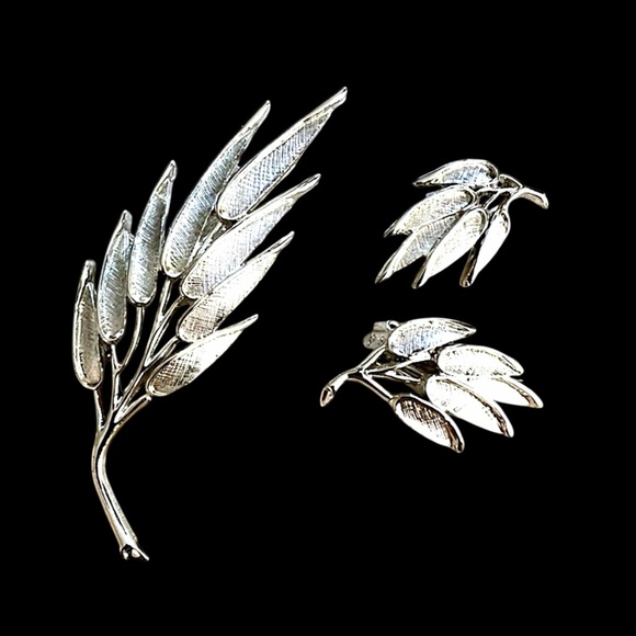 VINTAGE 50s BROOCH & EARRINGS Set by JUDY LEE Never Worn From Private Collection - Picture 1 of 13